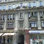 Atlas アパート ブカレスト