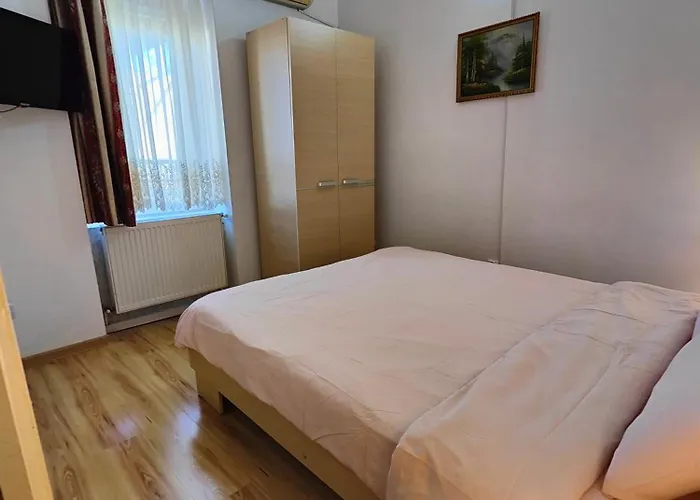 Atlas * ブカレスト